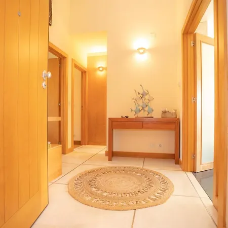 Marginal Oceanica Apartment