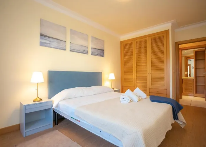 Marginal Oceanica Apartment